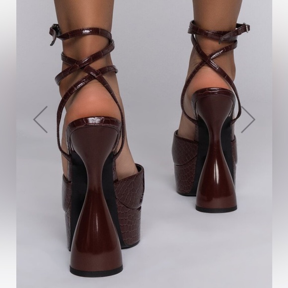 AZALEA WANG PLATFORM CHUNKY SANDAL - Picture 5 of 7